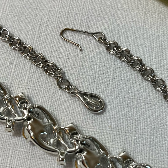 Coro Silver and Blue Necklace Brooch & Clip-on Earrings BLUE SILVER - Picture 14 of 15